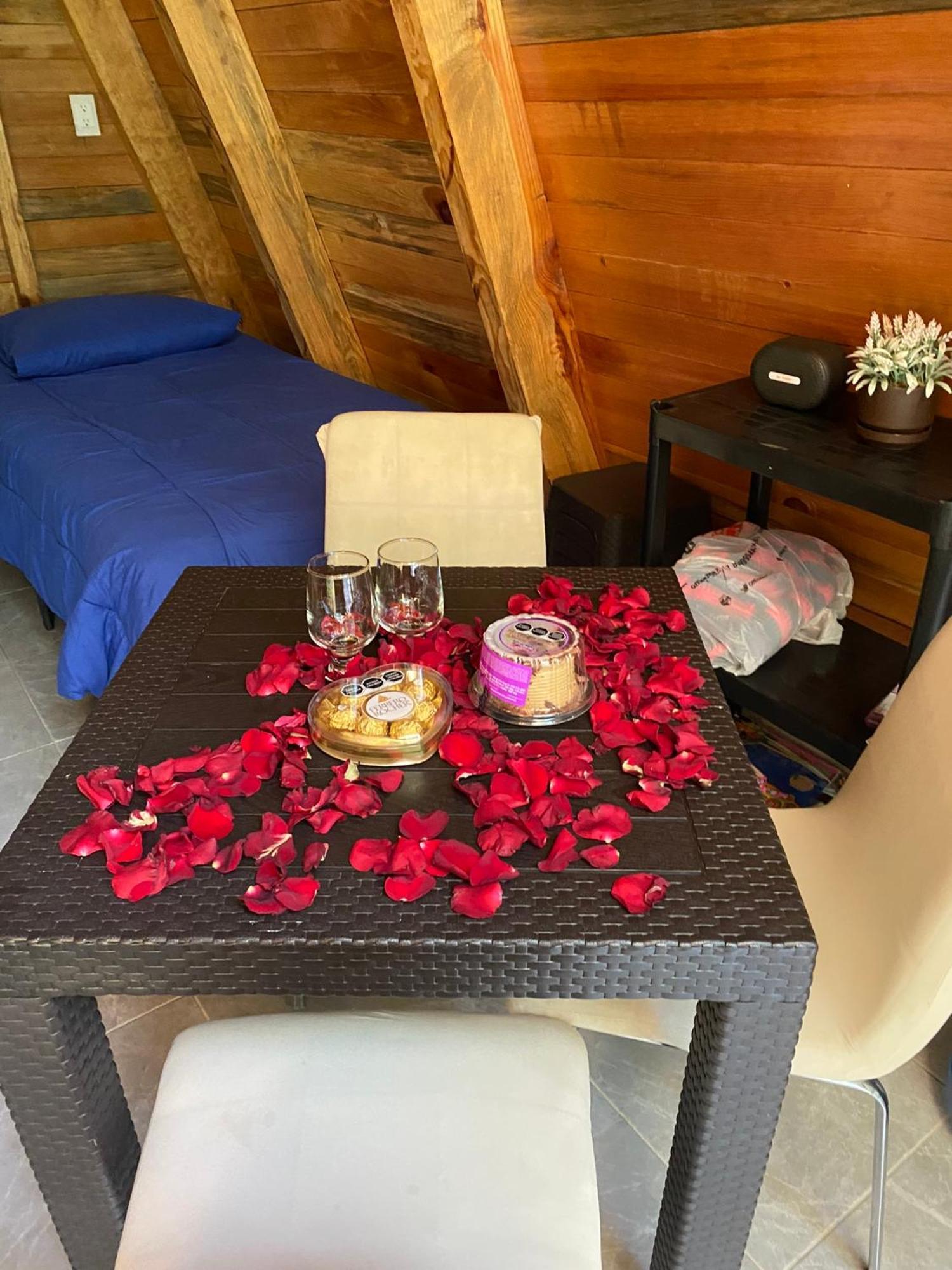 Cabanas Alpina, Romantica Y Acogedora A 10 Minutos Del Centro تيبوزتلان المظهر الخارجي الصورة